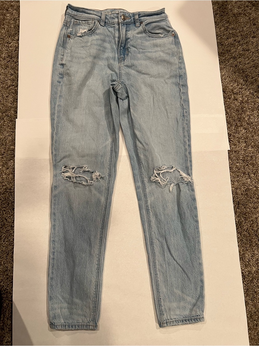 American Eagle Outfitters Light Blue Distressed Boyfriend Jeans